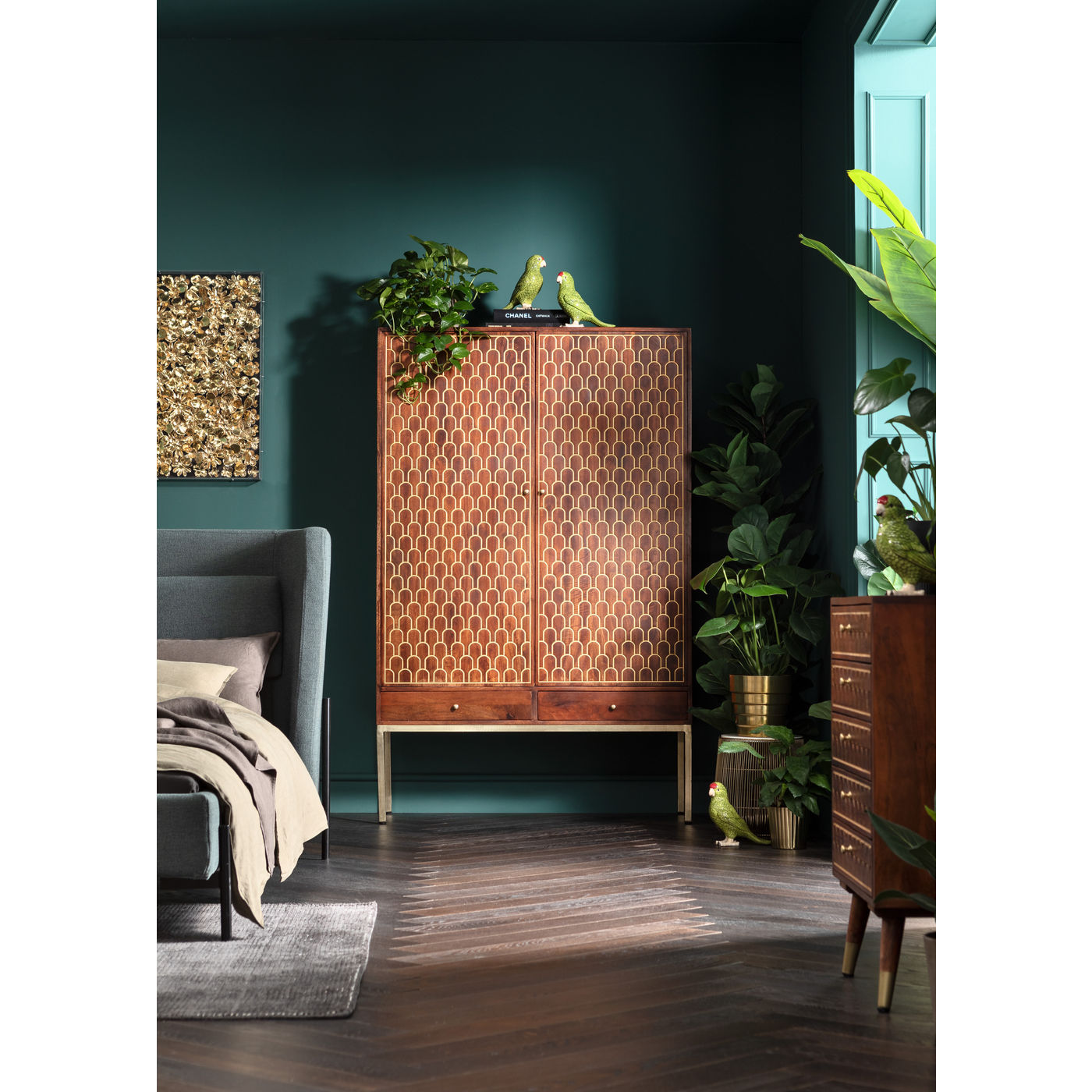 KARE-84921-master-mood-b-1400x1400