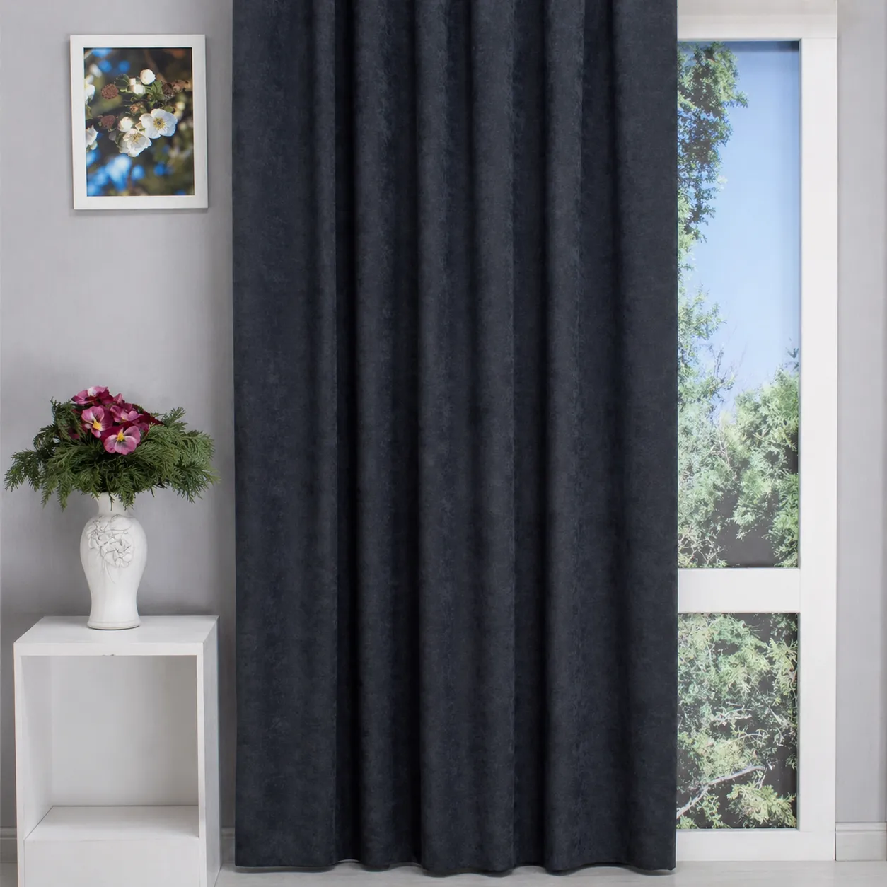 Ramon – Tenda oscurante nera, con tessitura vellutata su un lato