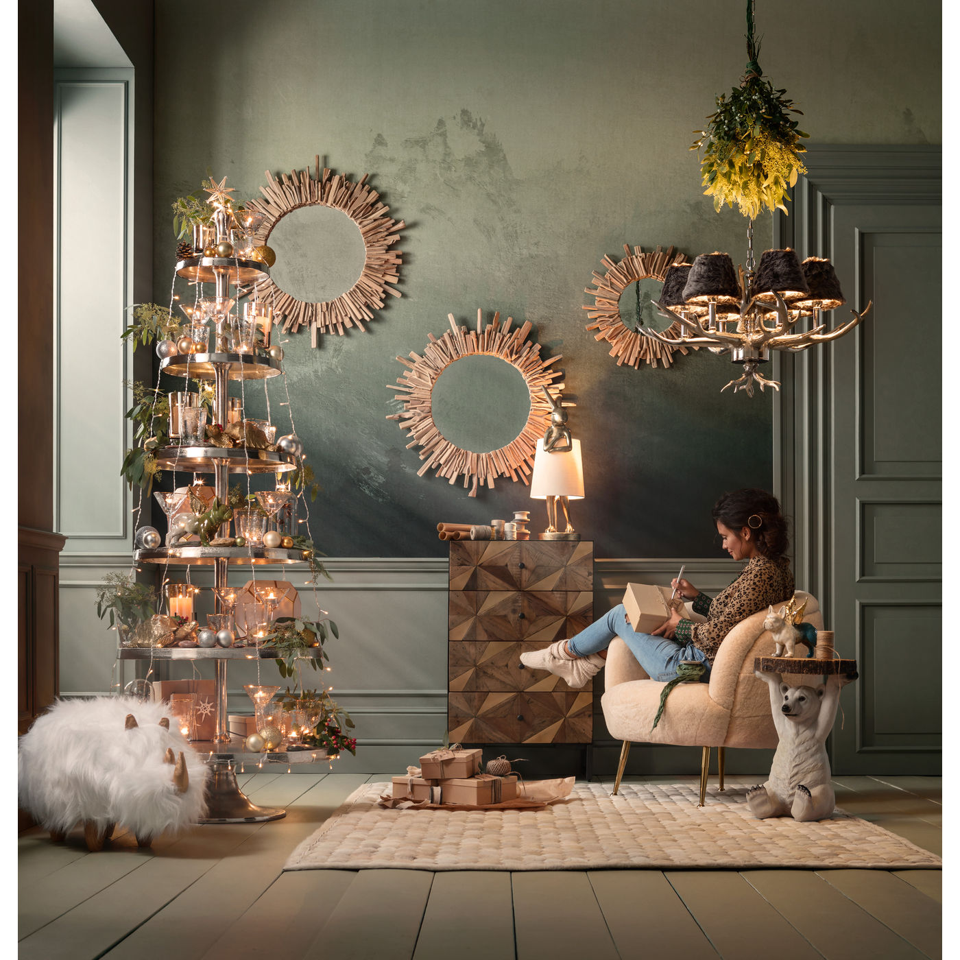KARE-78943-master-mood-a-1400x1400
