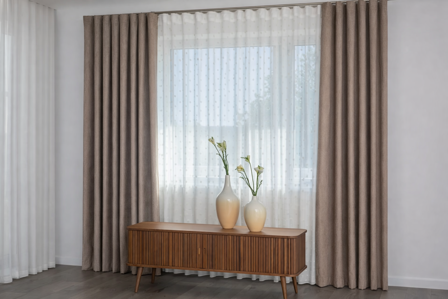 Edward – Rideau occultant en velours côtelé brun