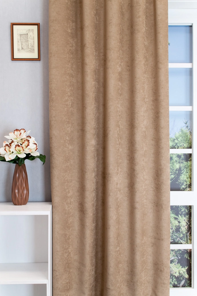 Ramon – Rideau décoratif jacquard occultant noisette, avec tissage velouté sur une face