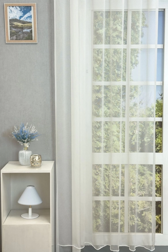 Paris – Rideau semi-organza blanc, tamisant, à l’aspect soyeux et effet moucheté
