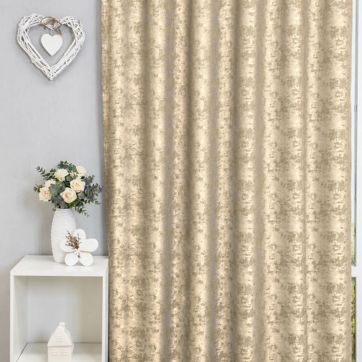 Quartz – Tenda decorativa jacquard color caffellatte, con effetto mosso e finitura satinata